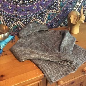 Banana republic fuzzy crop hoodie